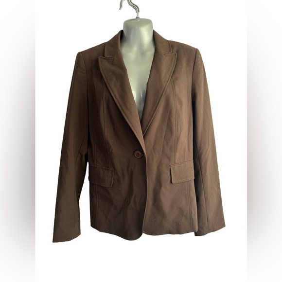 Raefella Brown Blazer • Size: 10 • Used - Picture 4 of 10